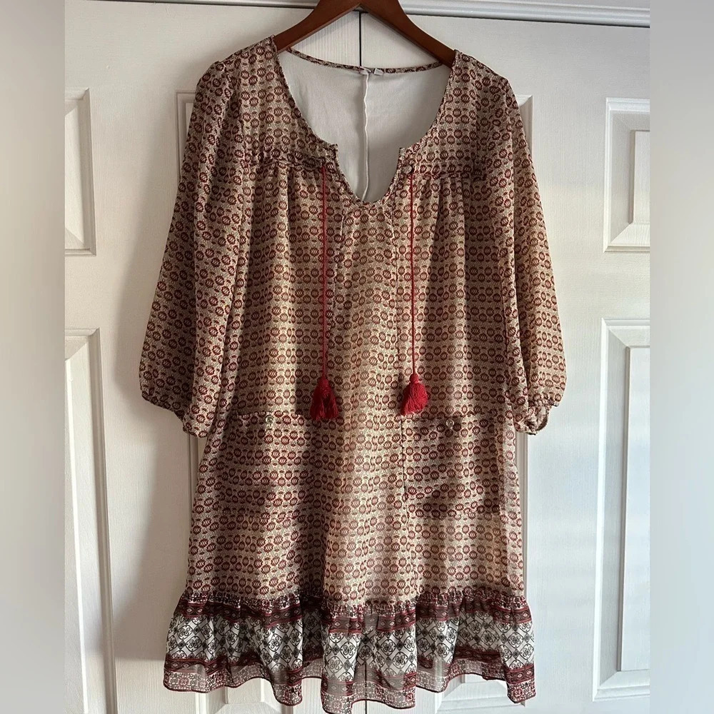 Women’s AUW boho flowy fall dress. Very trendy